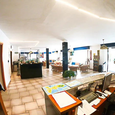 Santa Caterina 3* マリーナ・ディ・カンポ