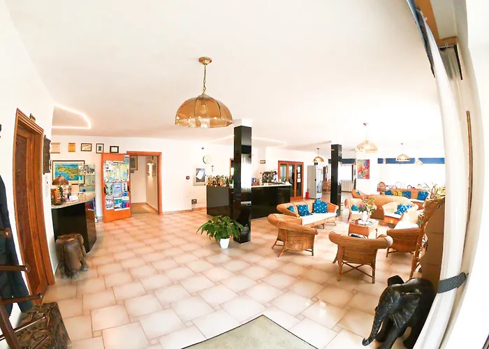 Santa Caterina Hotel